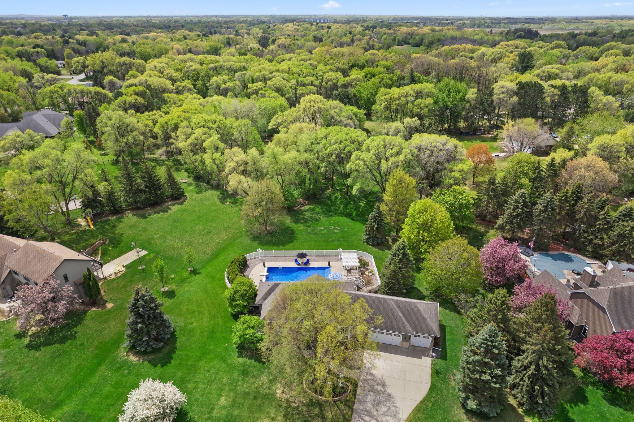 Vivid Spaces_ 652 136th Ln NE_04.jpg