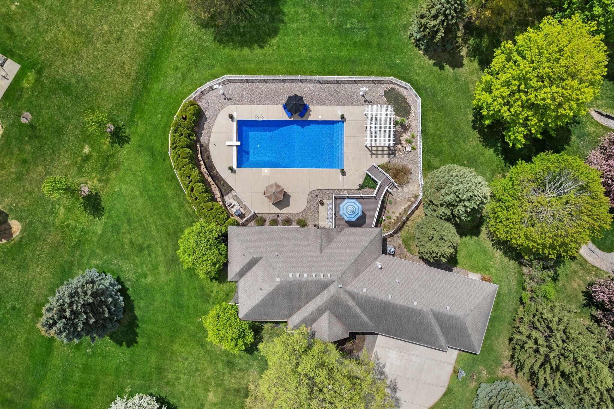 Vivid Spaces_ 652 136th Ln NE_63.jpg