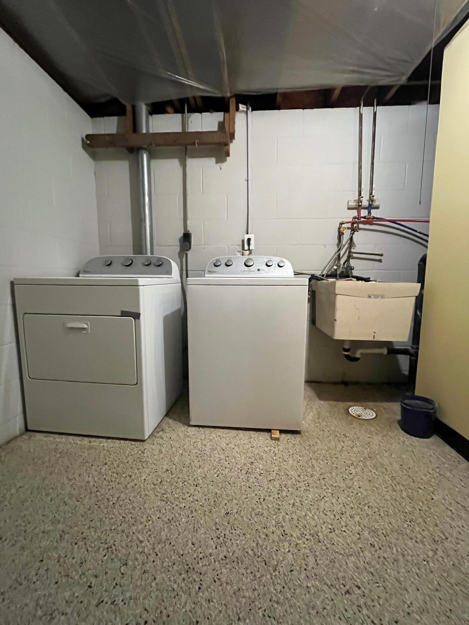 Good-sized Laundry Room
