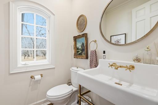 1000 Old Crystal Bay Road S, Wayzata, MN 55391