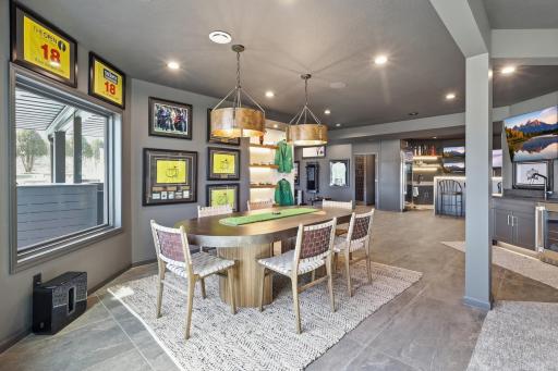 1000 Old Crystal Bay Road S, Wayzata, MN 55391