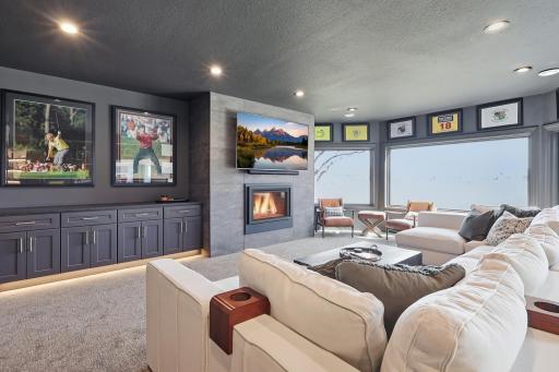 1000 Old Crystal Bay Road S, Wayzata, MN 55391