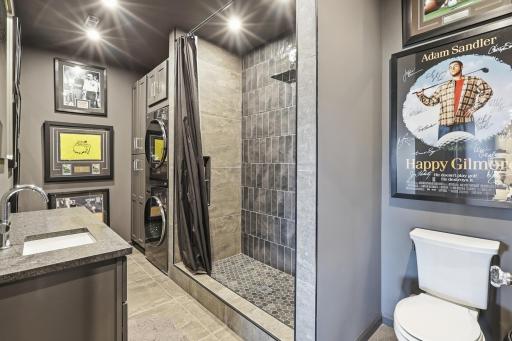 1000 Old Crystal Bay Road S, Wayzata, MN 55391