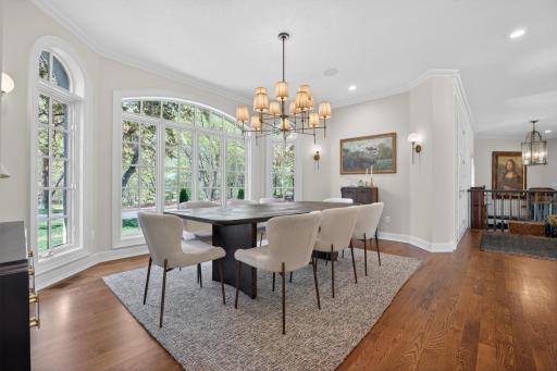 1000 Old Crystal Bay Road S, Wayzata, MN 55391