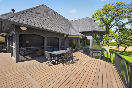 1000 Old Crystal Bay Road S, Wayzata, MN 55391