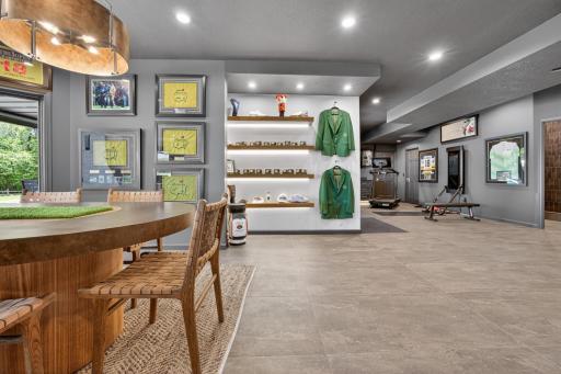 1000 Old Crystal Bay Road S, Wayzata, MN 55391