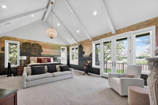 1000 Old Crystal Bay Road S, Wayzata, MN 55391