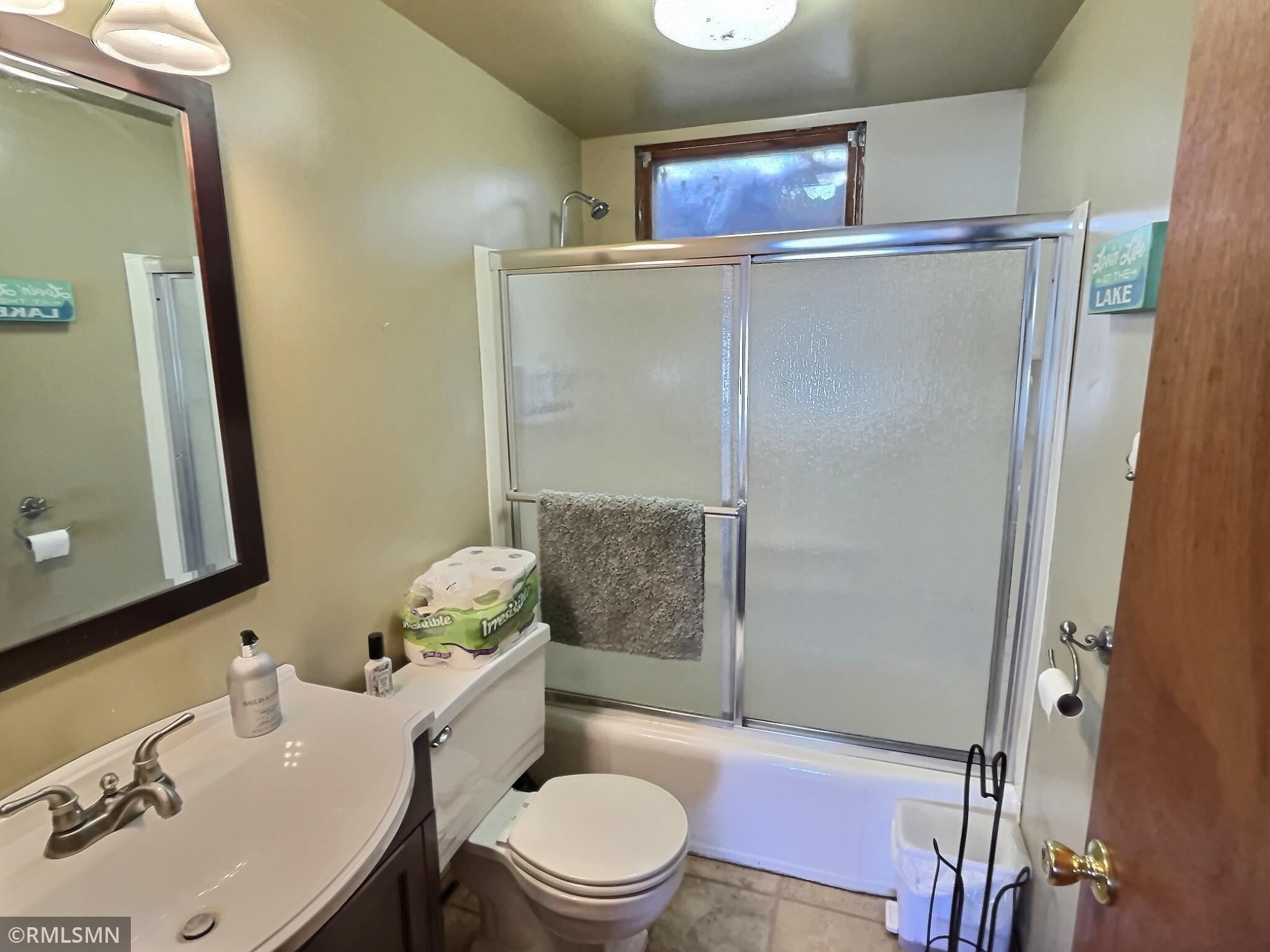 The full bathroom is located on the lower level as well.