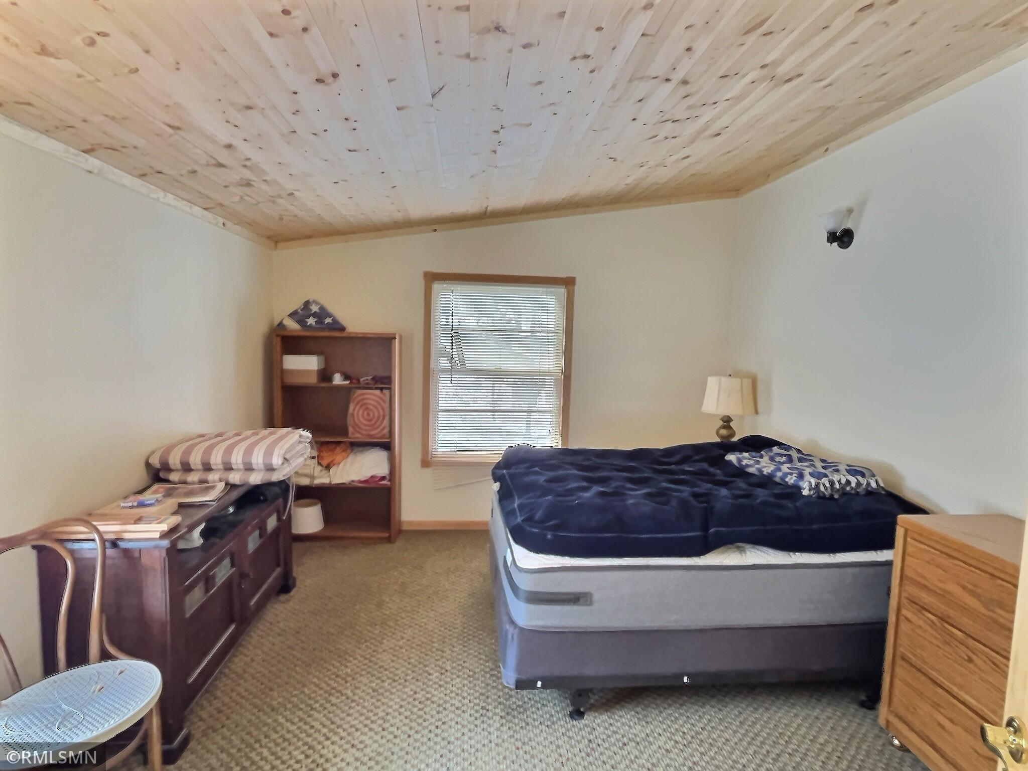 Nice sized bed with new tongue and throughout all four bedrooms.