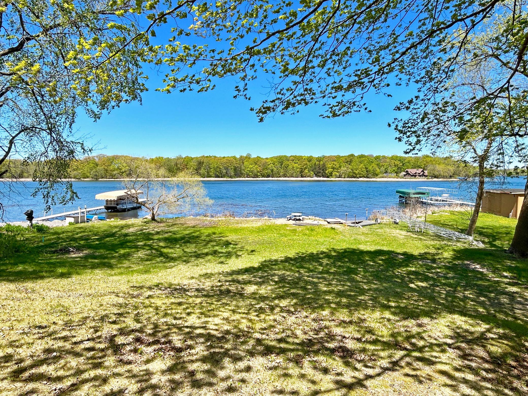 This property provides you with approximately 118 feet of gorgeous Lake Sylvia shoreline.