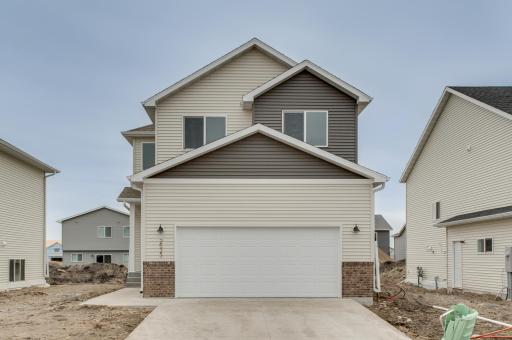 2523 36th Avenue S, Moorhead, MN 56560