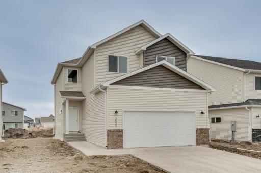 2523 36th Avenue S, Moorhead, MN 56560