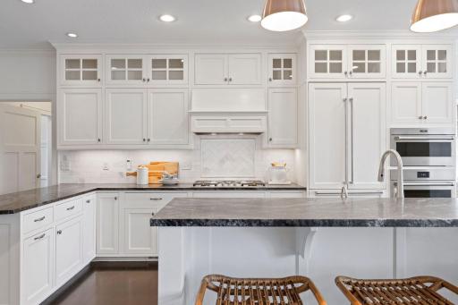 5121 Mirror Lakes Drive, Edina, MN 55436
