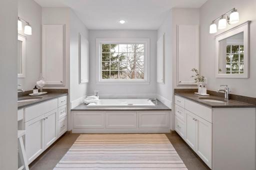5121 Mirror Lakes Drive, Edina, MN 55436