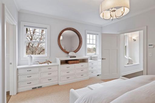 5121 Mirror Lakes Drive, Edina, MN 55436