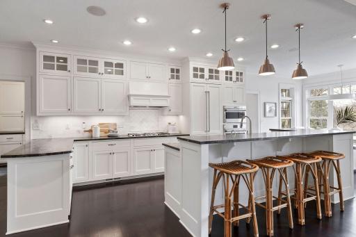 5121 Mirror Lakes Drive, Edina, MN 55436