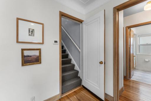 61-web-or-mls-5455 Shoreview Ave-168.jpg