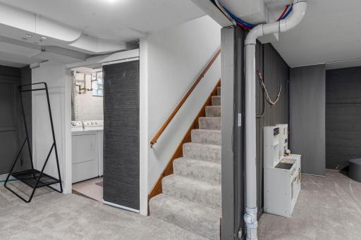 69-web-or-mls-5455 Shoreview Ave-208.jpg