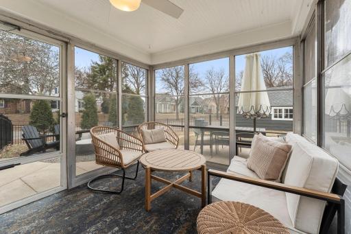 80-web-or-mls-5455 Shoreview Ave-63.jpg