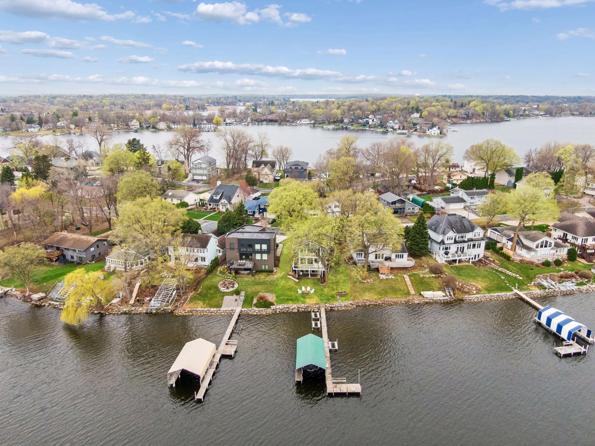 Start every day with stunning sunrise views across the water on West Arm Bay of Lake Minnetonka.
Enjoy lake living, where the energy and activity of the water make every day memorable.