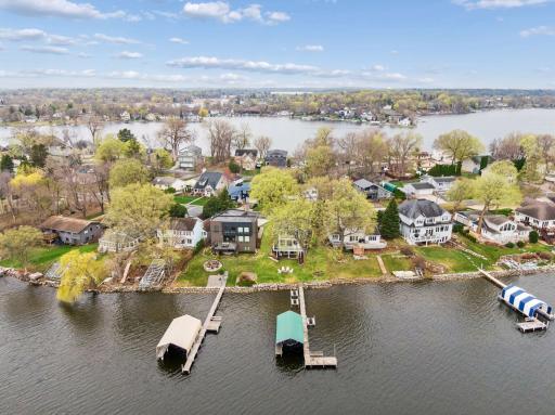 Start every day with stunning sunrise views across the water on West Arm Bay of Lake Minnetonka.
Enjoy lake living, where the energy and activity of the water make every day memorable.
