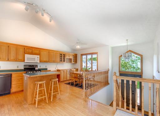564 Monnens Avenue, Shakopee, MN 55379