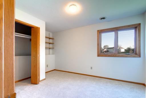 564 Monnens Avenue, Shakopee, MN 55379