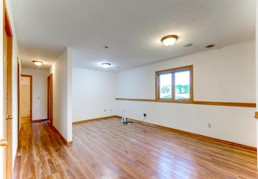 564 Monnens Avenue, Shakopee, MN 55379