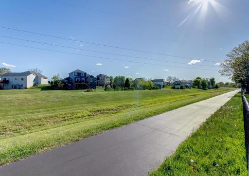 564 Monnens Avenue, Shakopee, MN 55379
