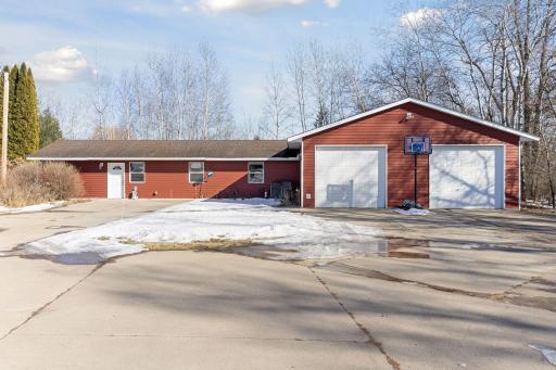 Separate Shop w/Attached apartment