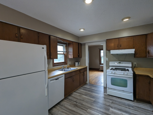 215 W Arrowhead Road, Duluth, MN 55803