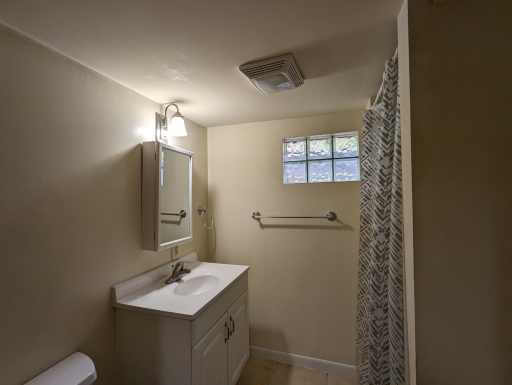 215 W Arrowhead Road, Duluth, MN 55803