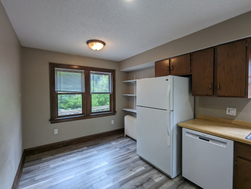 215 W Arrowhead Road, Duluth, MN 55803