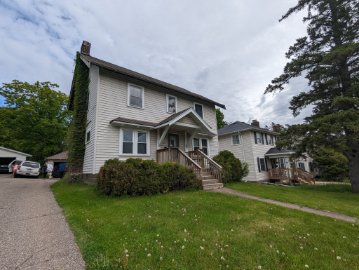 215 W Arrowhead Road, Duluth, MN 55803