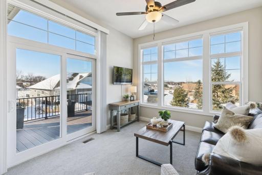 Views galore and even more seating space! Perfect spot to do any hobbies or just watch wildlife and nature out your windows.