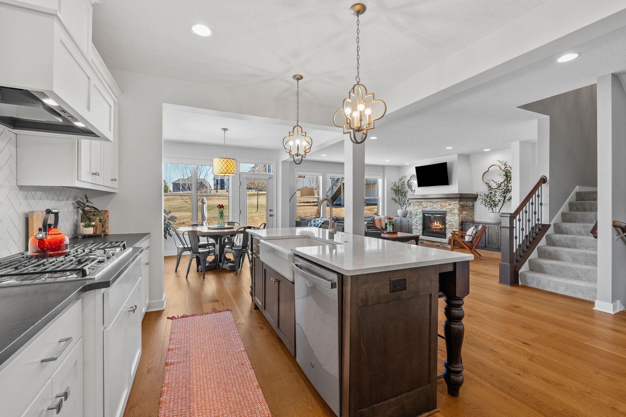 29-web-or-mls-1640 Dutch Lake Dr-32.jpg