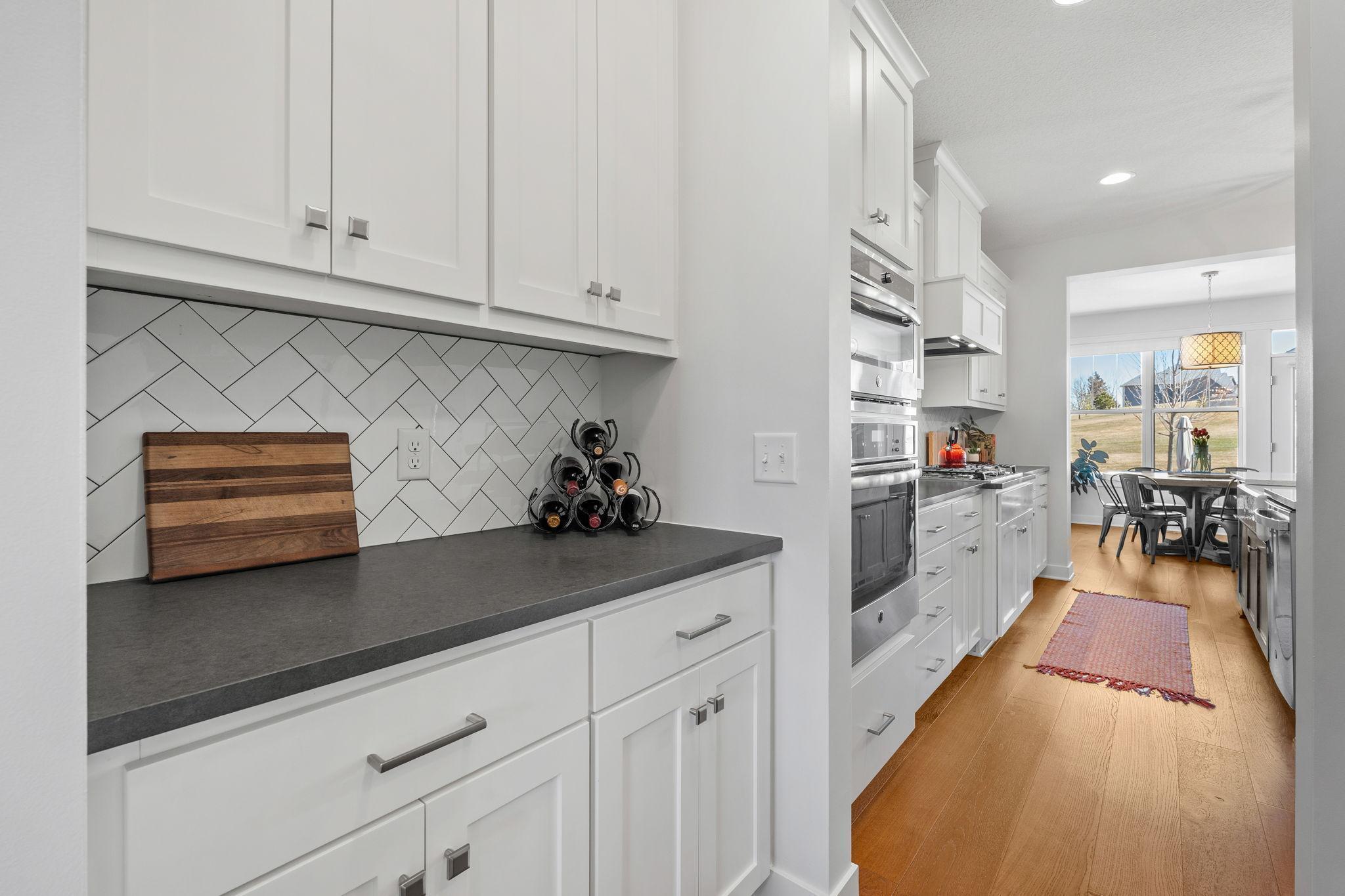 31-web-or-mls-1640 Dutch Lake Dr-34.jpg