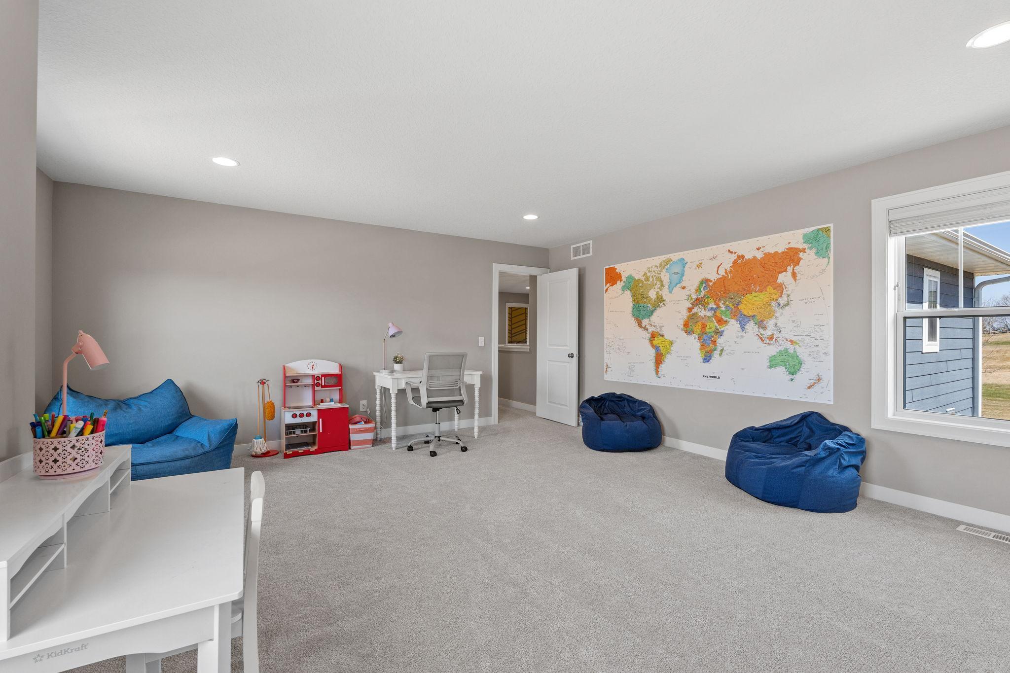 38-web-or-mls-1640 Dutch Lake Dr-42.jpg