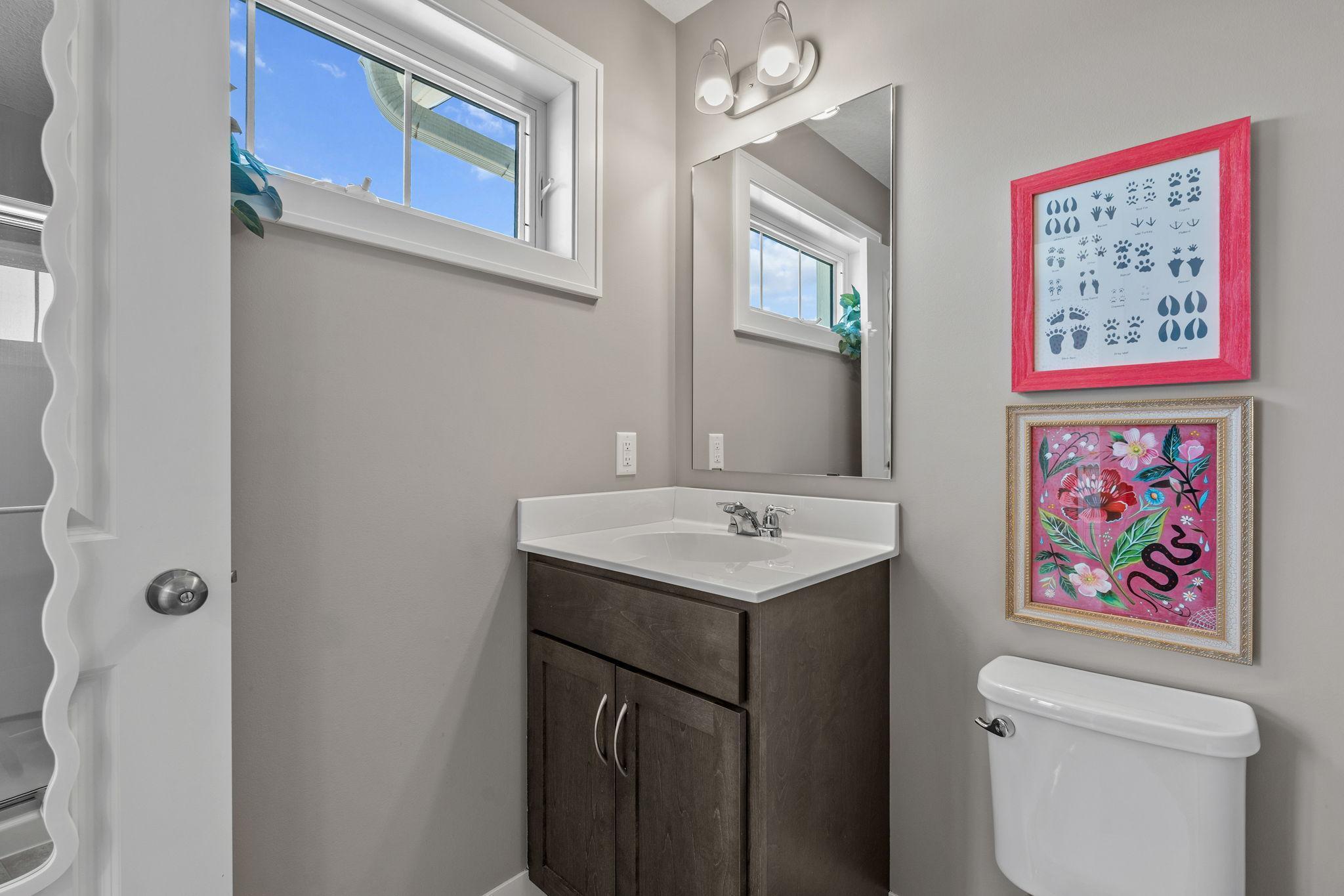 41-web-or-mls-1640 Dutch Lake Dr-45.jpg