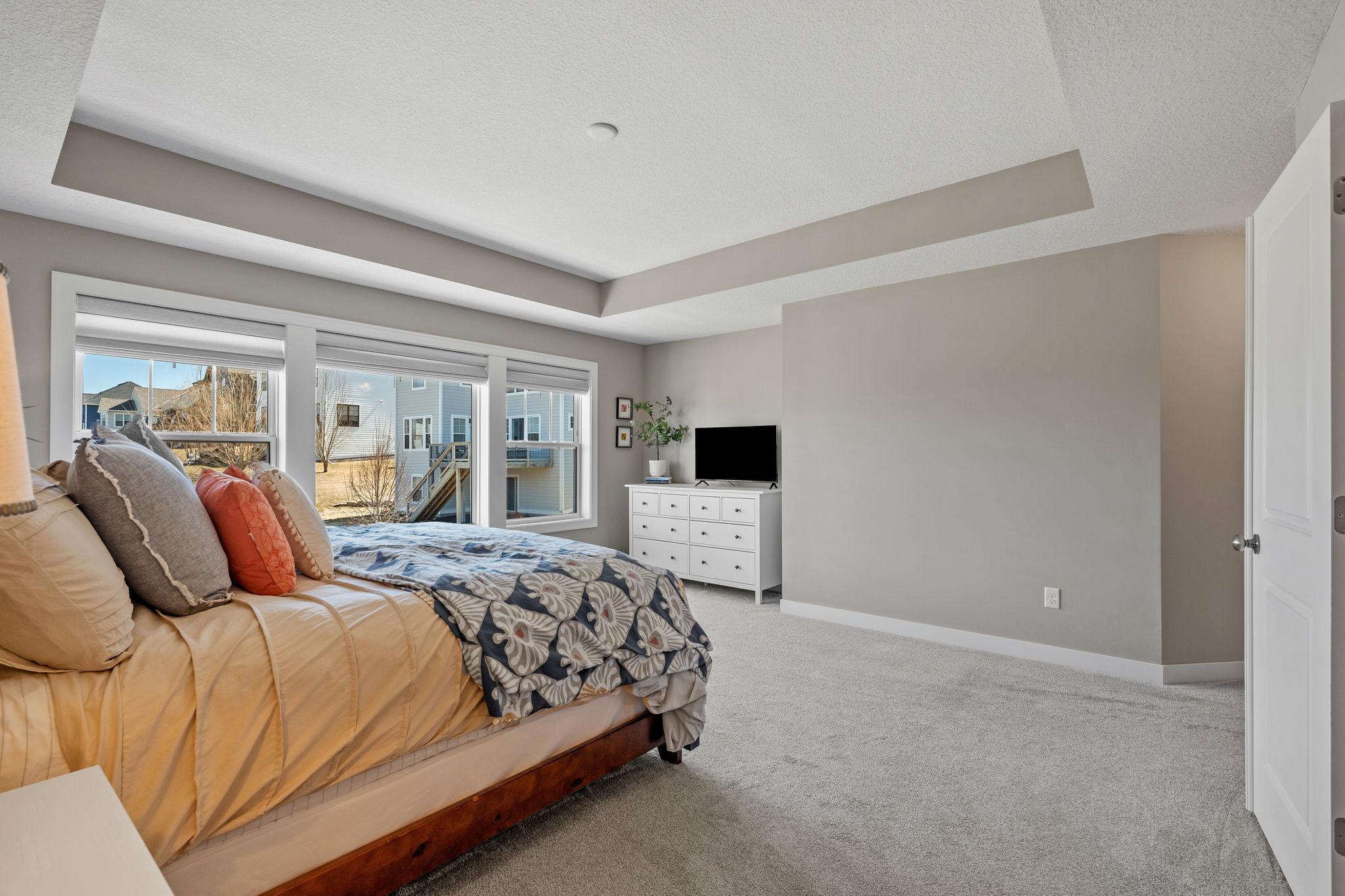 54-web-or-mls-1640 Dutch Lake Dr-60.jpg