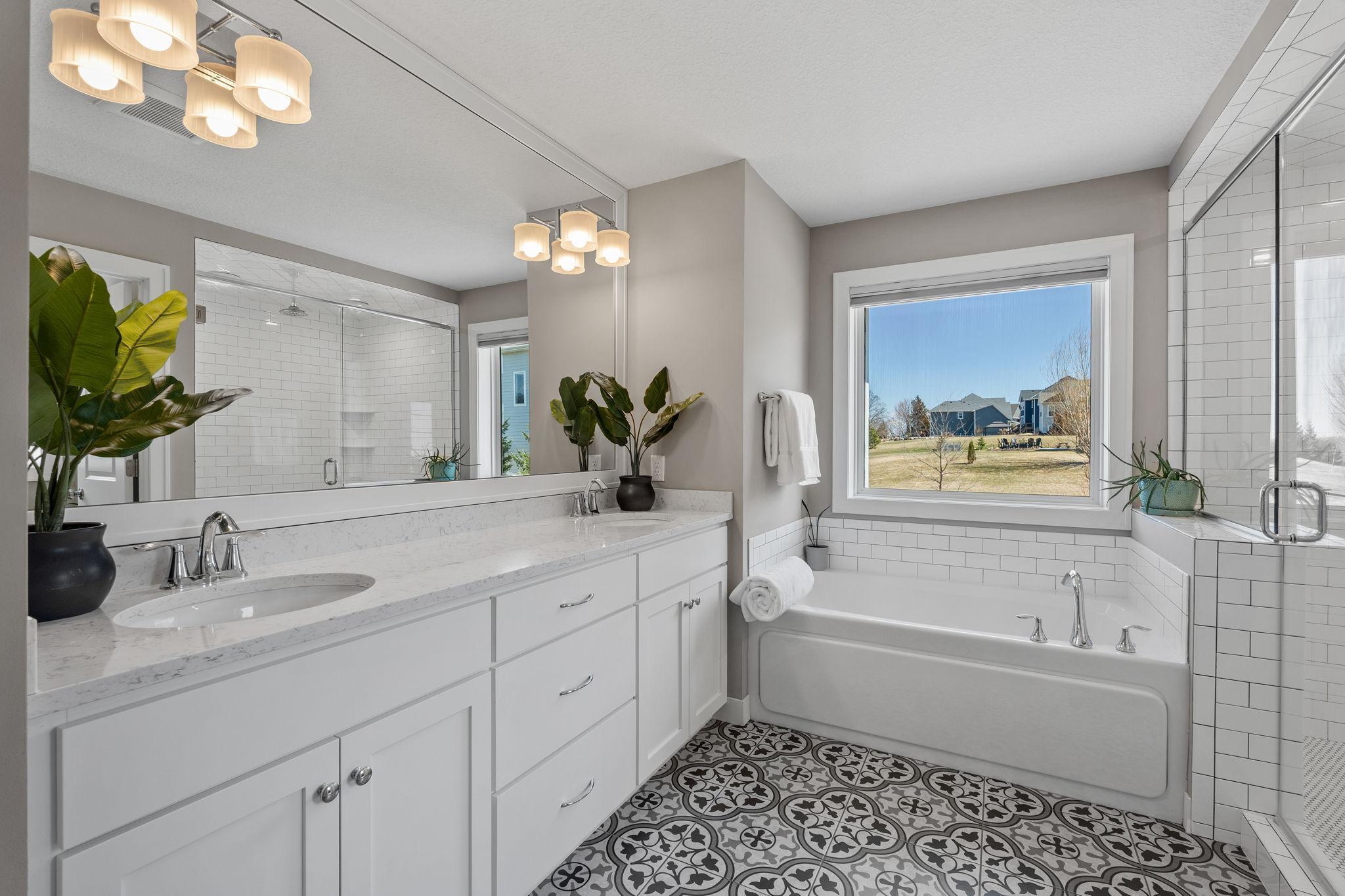 57-web-or-mls-1640 Dutch Lake Dr-63.jpg