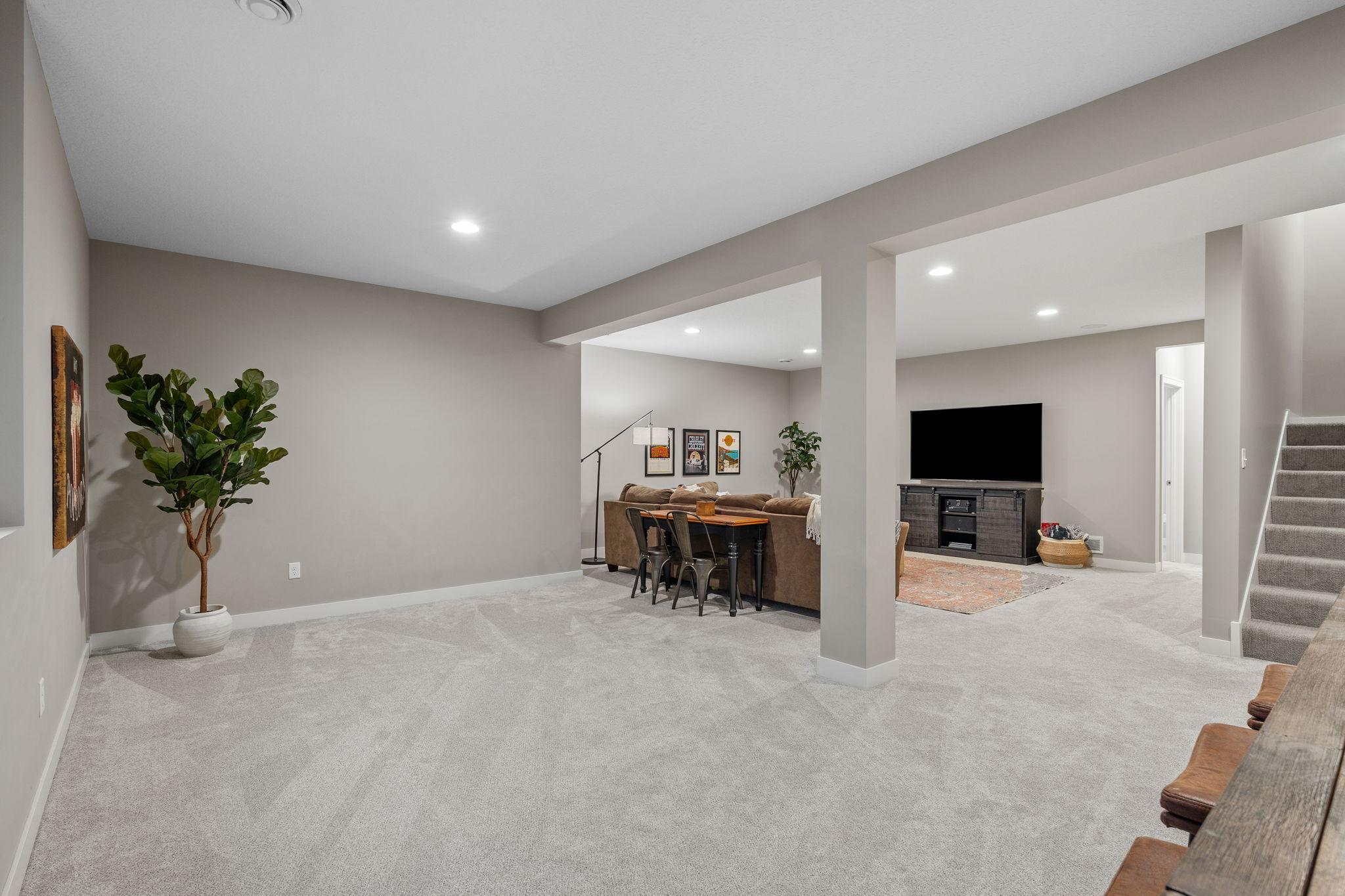 65-web-or-mls-1640 Dutch Lake Dr-71.jpg