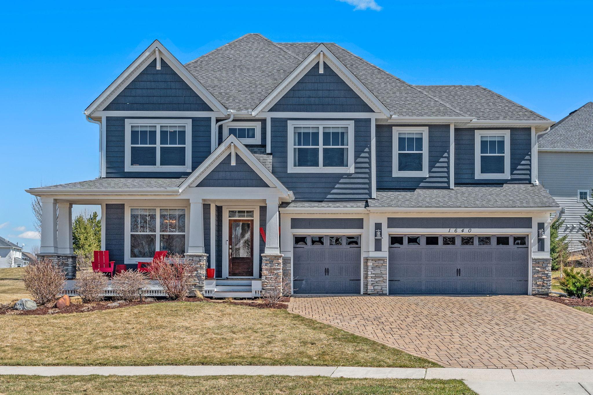 74-web-or-mls-1640 Dutch Lake Dr-1.jpg