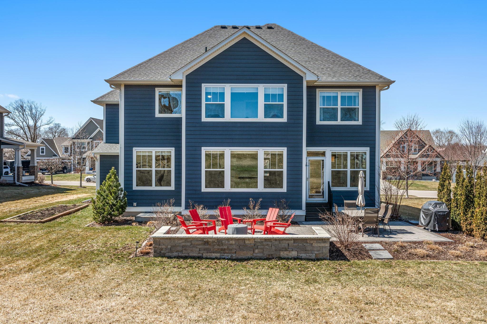 79-web-or-mls-1640 Dutch Lake Dr-6.jpg