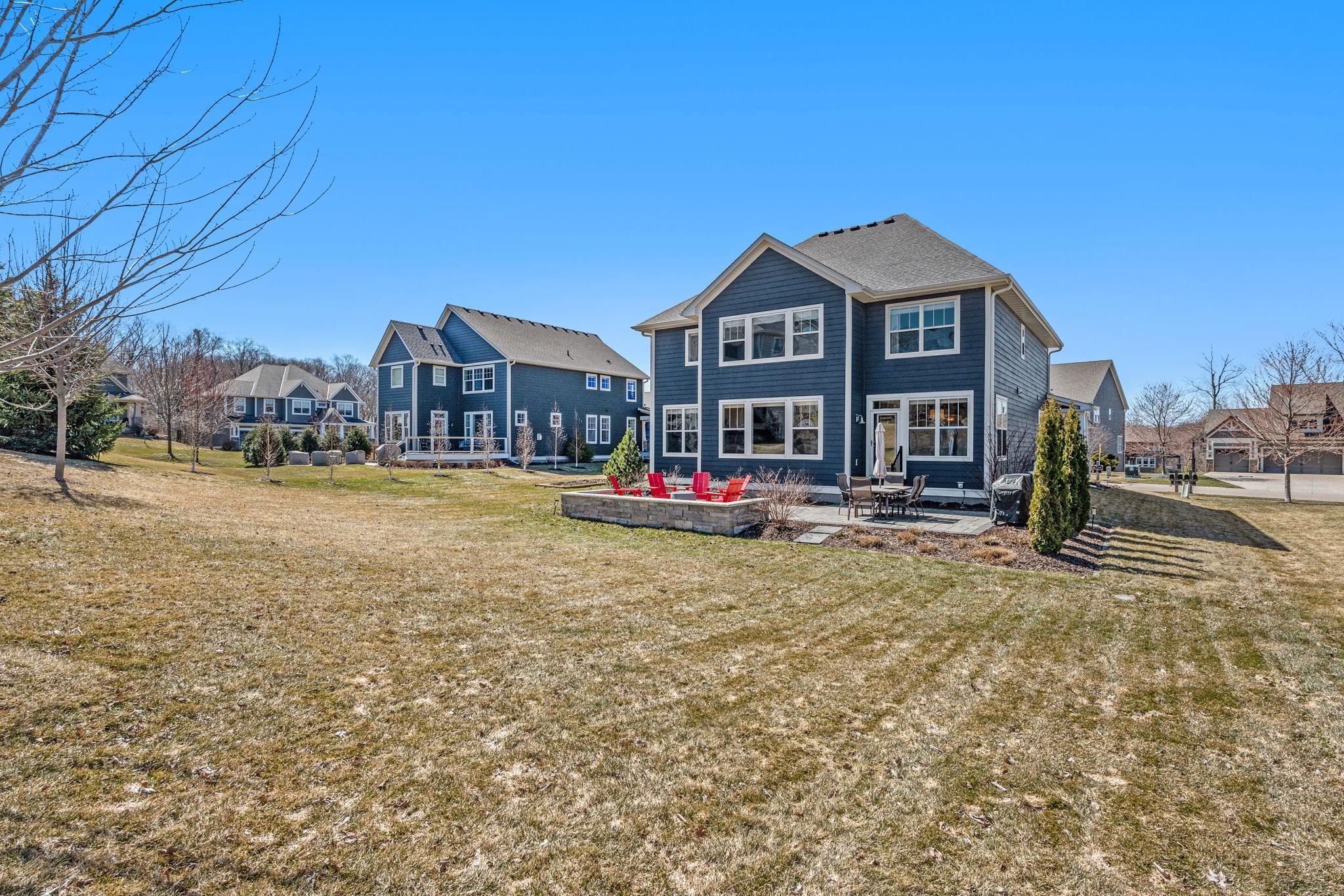 80-web-or-mls-1640 Dutch Lake Dr-7.jpg