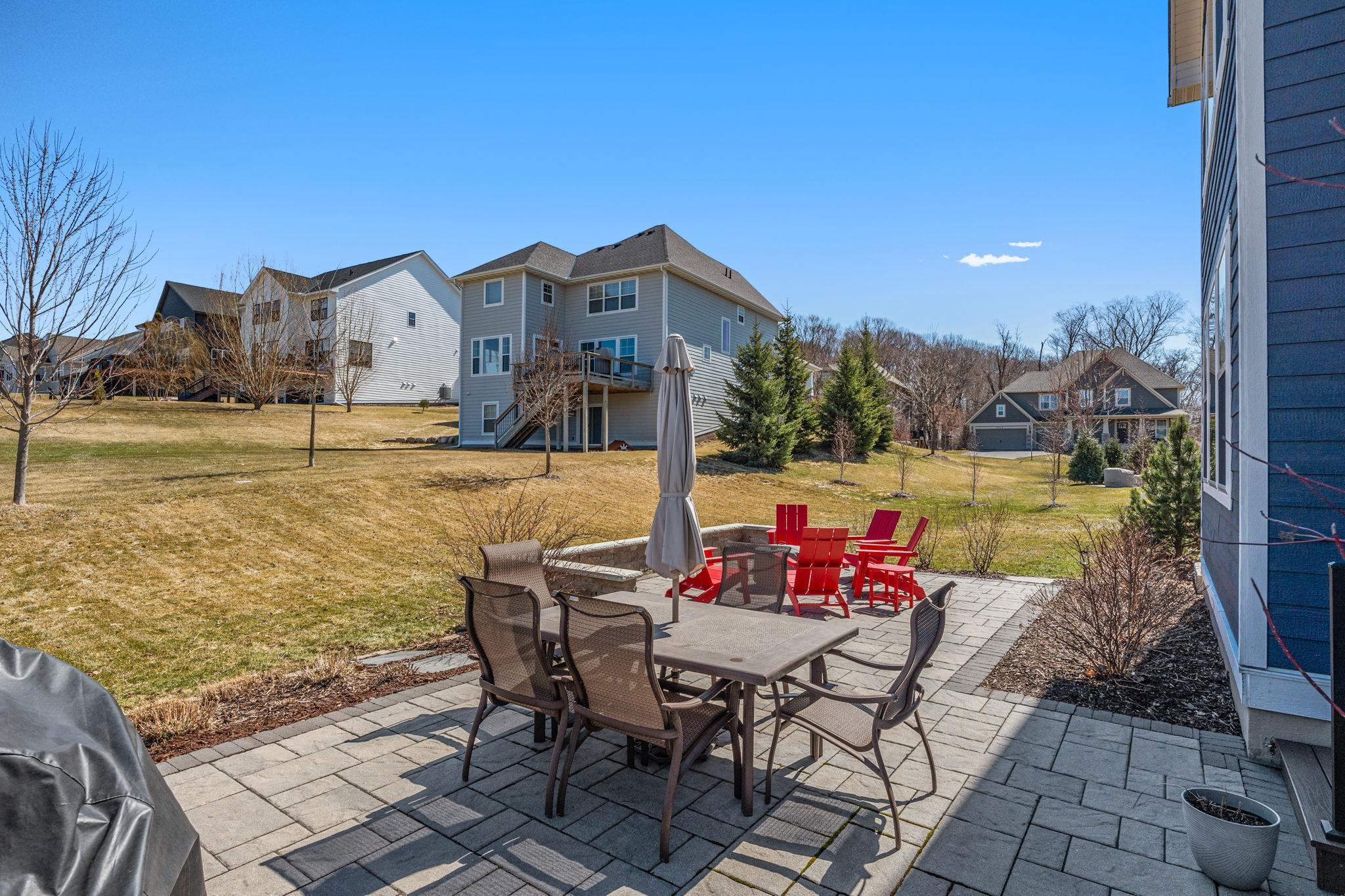 82-web-or-mls-1640 Dutch Lake Dr-9.jpg