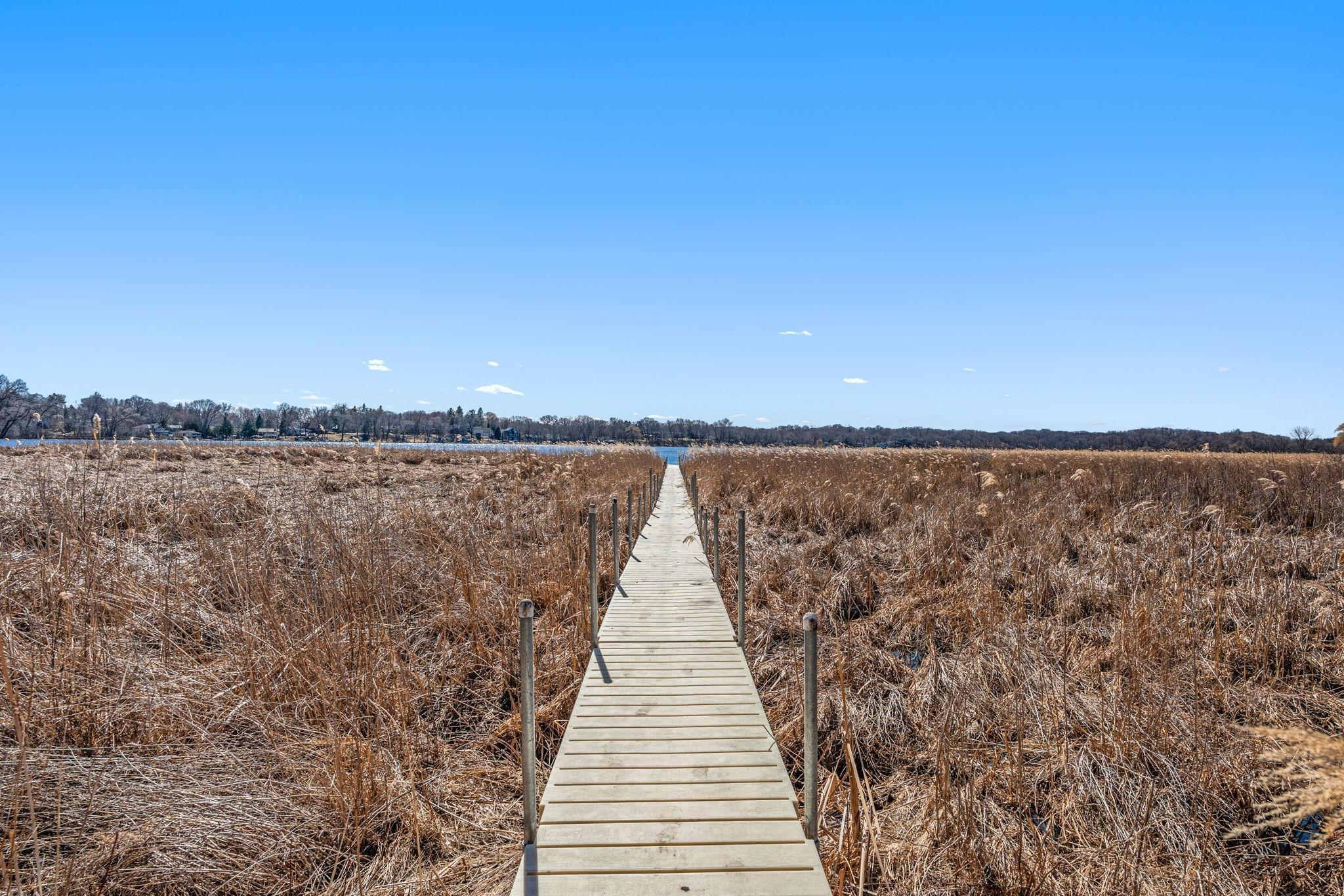 84-web-or-mls-1640 Dutch Lake Dr-11.jpg