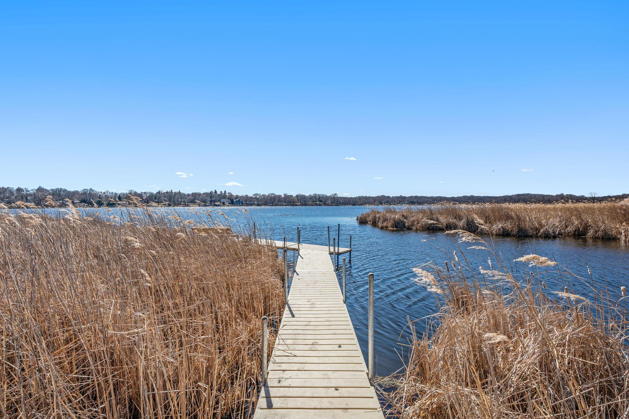 85-web-or-mls-1640 Dutch Lake Dr-12.jpg