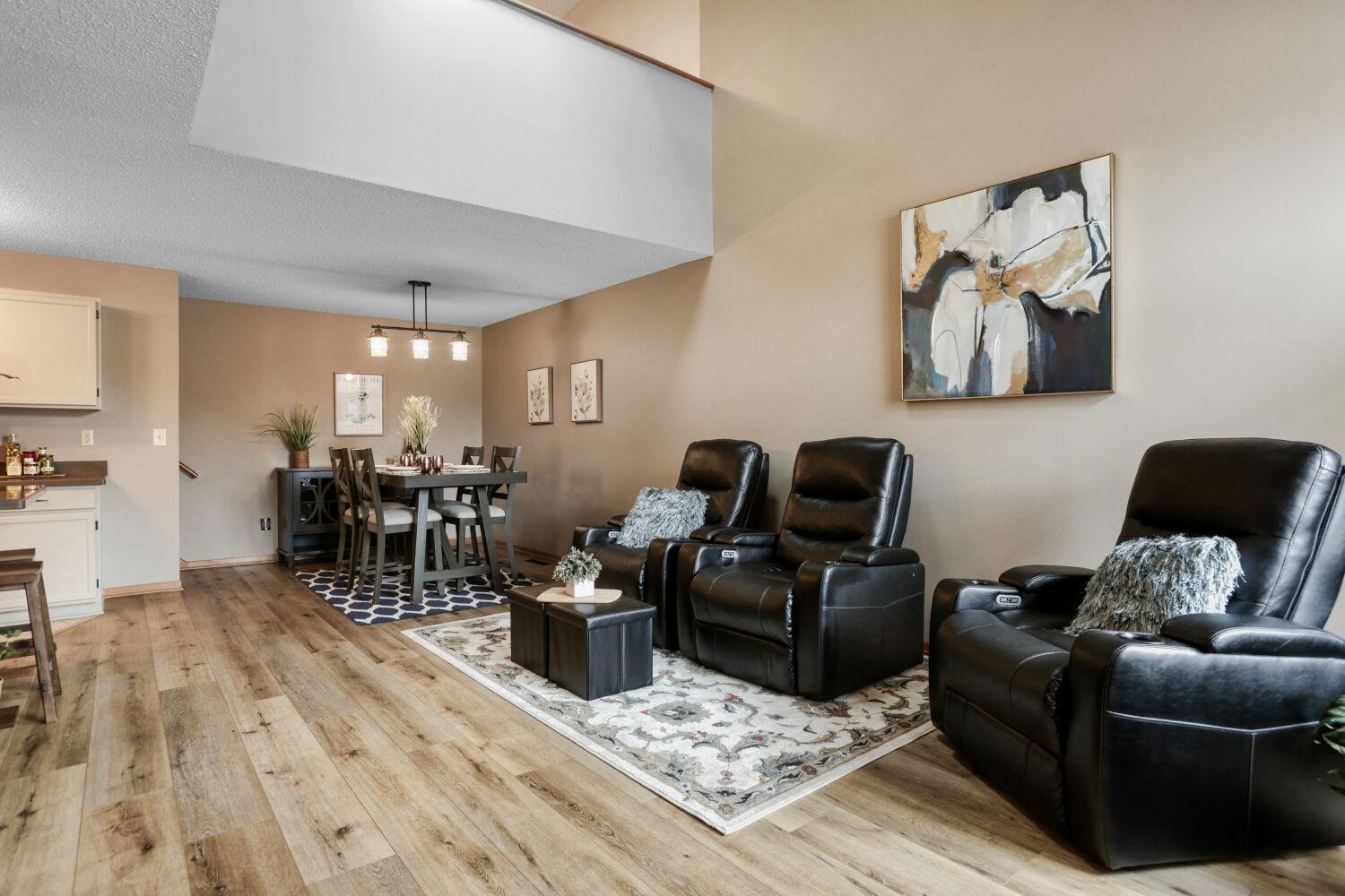 13244 Aberdeen St NE - Web Quality - 006 - 06 Living Room.jpg