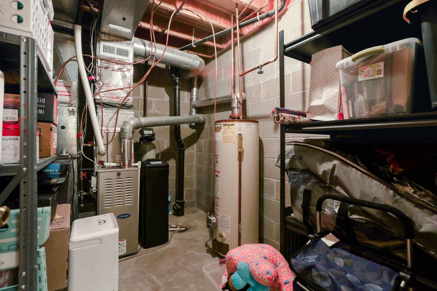 13244 Aberdeen St NE - Web Quality - 028 - 28 Unfinished.jpg